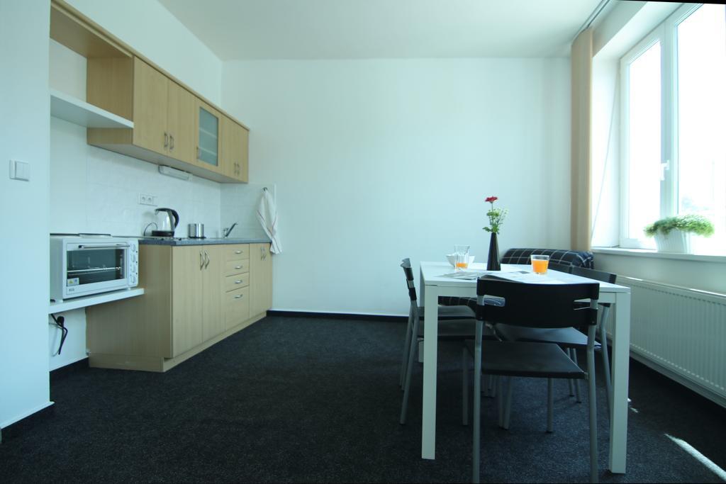 Apartman Amanda 波杰布拉迪 外观 照片